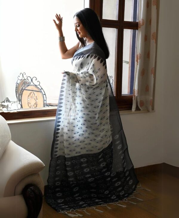 Cream White Black Sambalpuri Print Saree - A Blend of Tradition and Modern Elegance